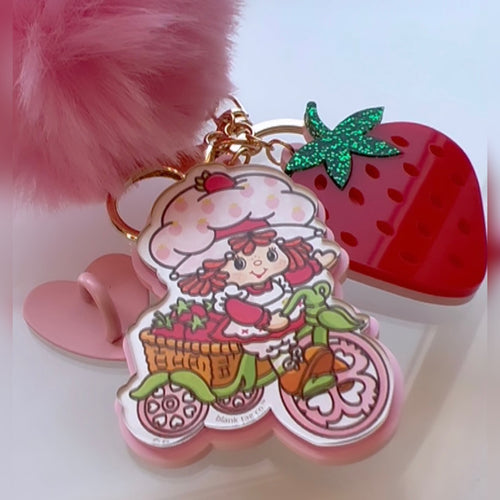 Strawberry 🍓 keychain