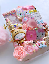 Load image into Gallery viewer, Kitty and friends makeup compact