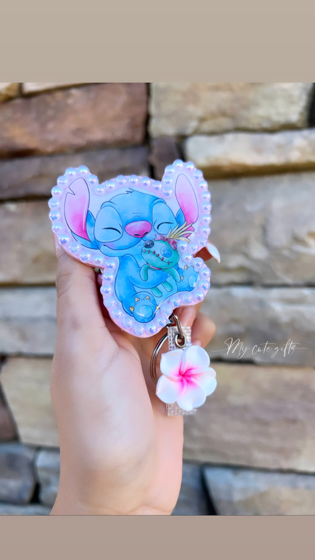 Stitch badge reel