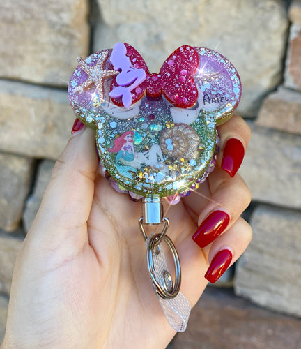 Large badge reel