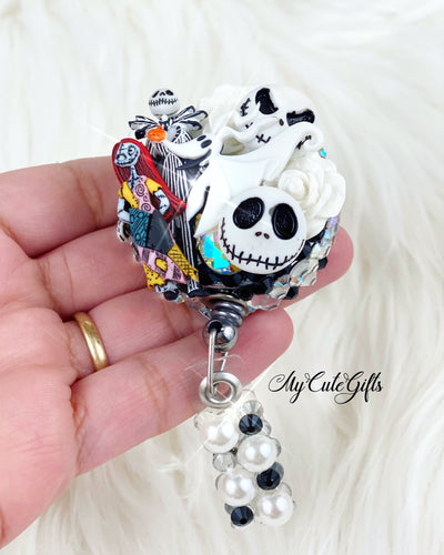 Large badge reel