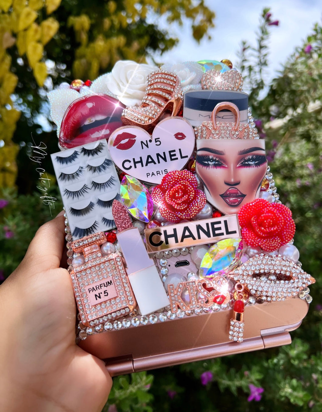 Blinged led compact mirror