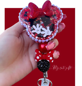 Minnie shaker badge reel