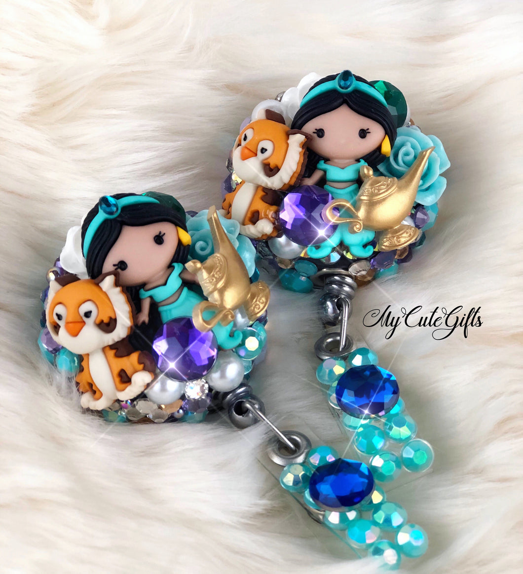 Large badge reel