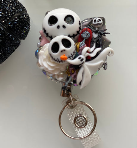 Large badge reel
