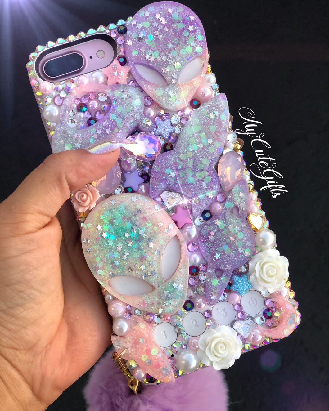 iPhone 8 Plus Iridescent alien case